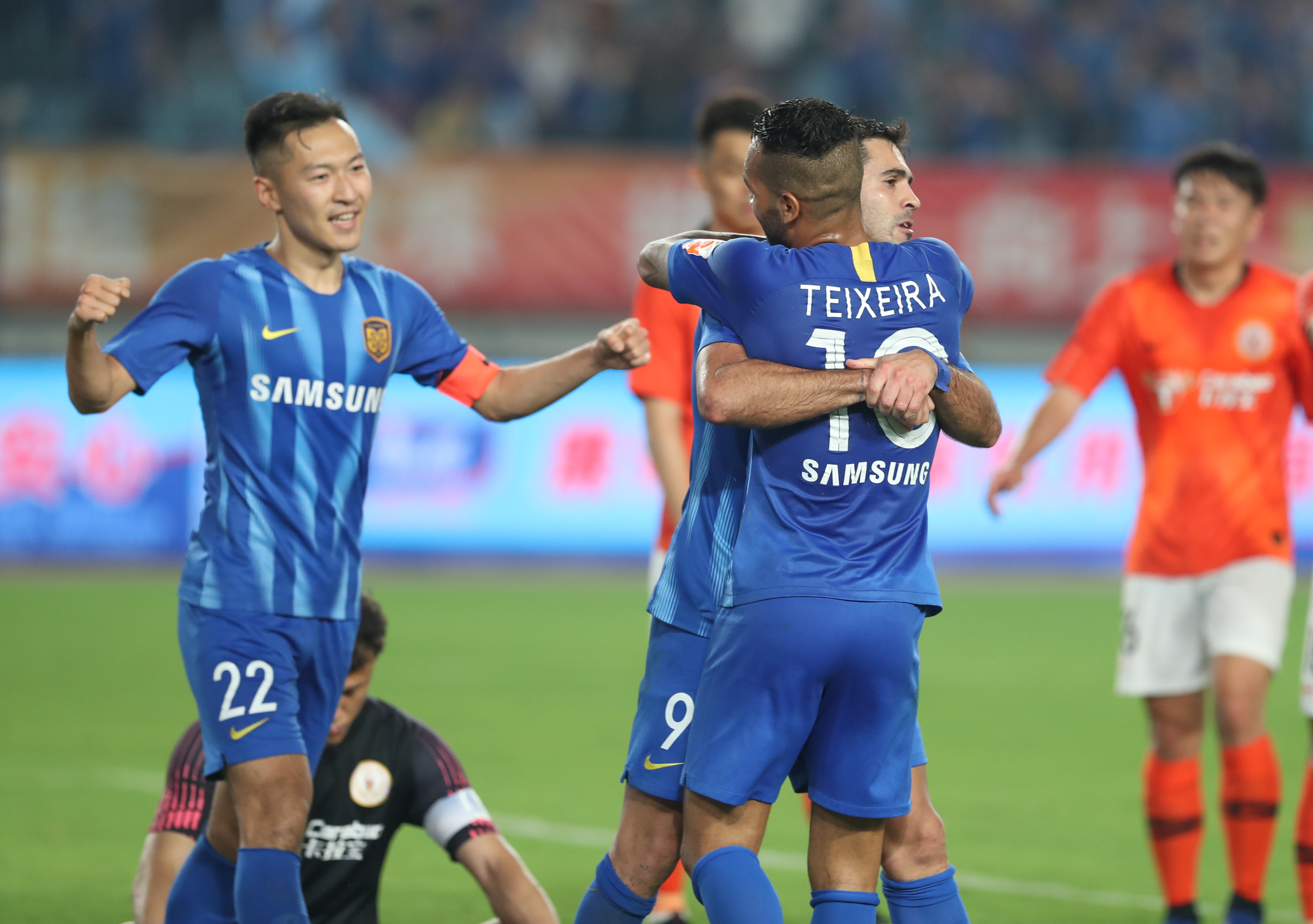 远距离伤害 远距离伤害